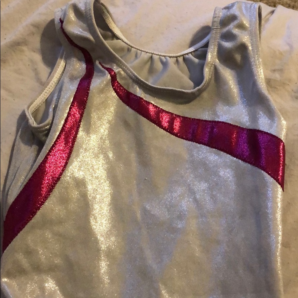 Cute silver and Maroon sparkles leotard! - Picture 4 of 4